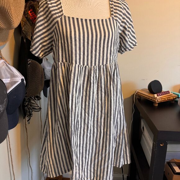 entro Dresses & Skirts - Entro Pheasant Dress